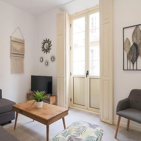 C93 - Trendy Two Bedrooms In Ollerias Малага Экстерьер фото