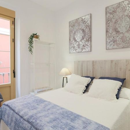 C93 - Trendy Two Bedrooms In Ollerias Малага Экстерьер фото
