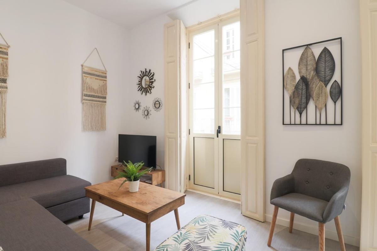 C93 - Trendy Two Bedrooms In Ollerias Малага Экстерьер фото