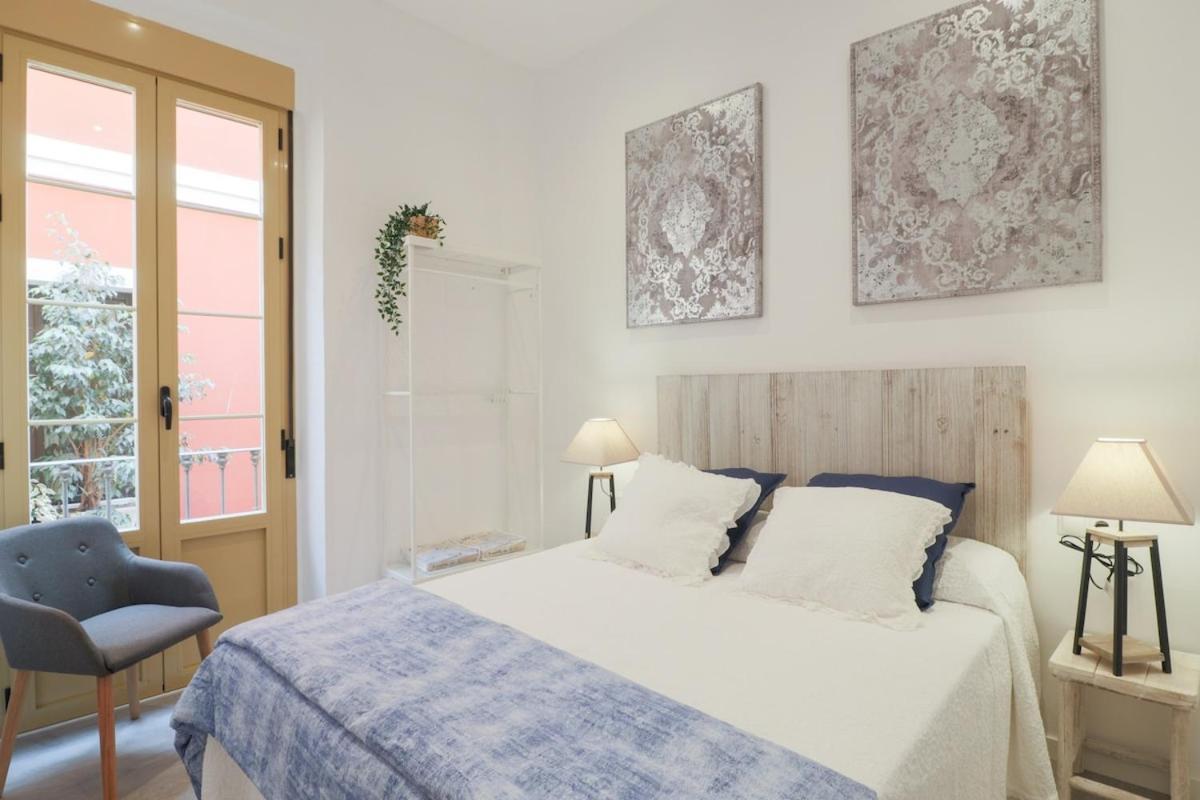 C93 - Trendy Two Bedrooms In Ollerias Малага Экстерьер фото
